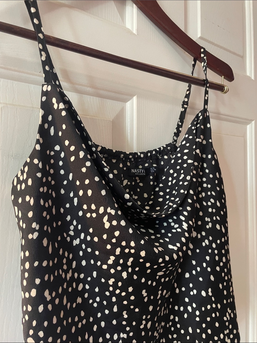 NASTY GAL COWL NECK CROP CAMI - Picture 3 of 7